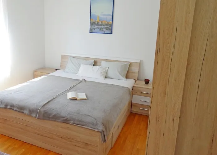 Zrinko Apartament *