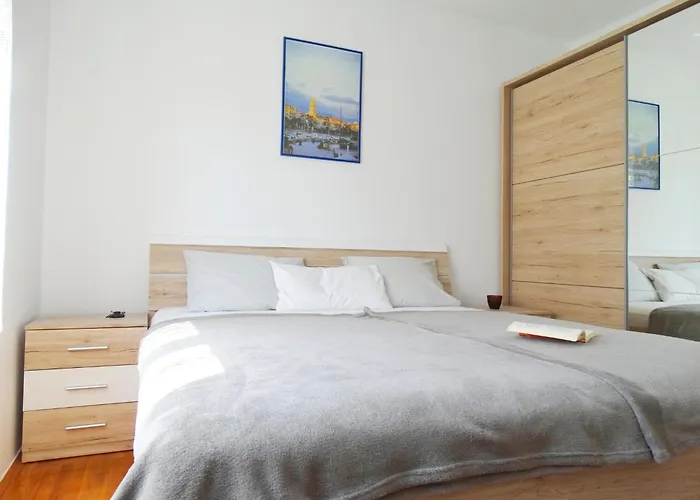 Apartament Zrinko *