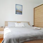 Apartment Zrinko *