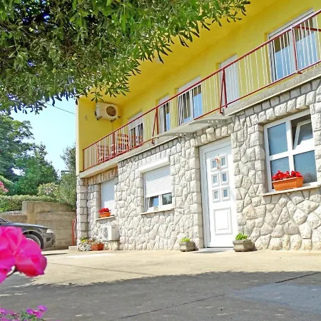 Zrinko Apartment