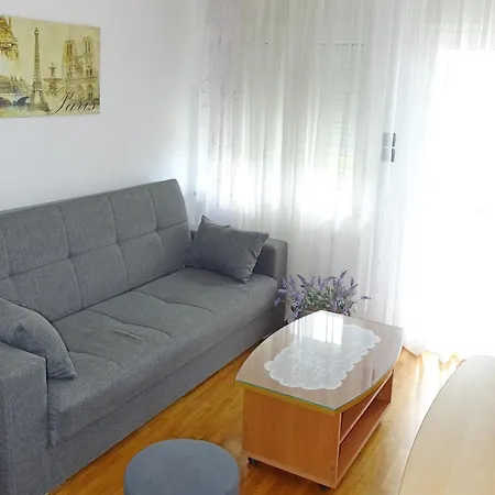 Zrinko Apartment